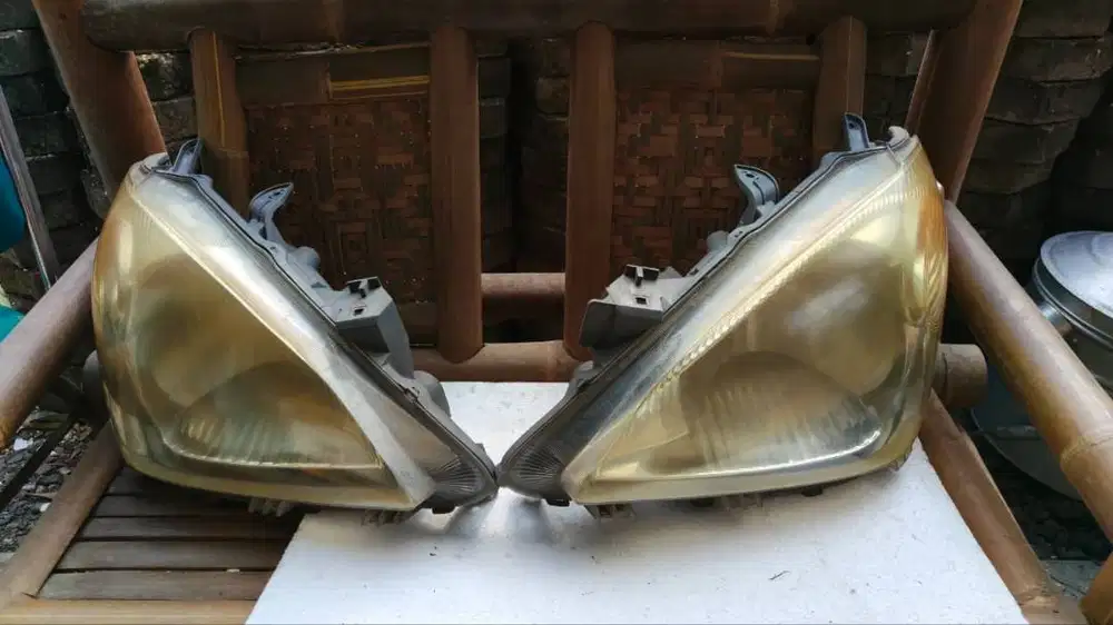 Lampu Depan Avanza/Xenia 2004 - 2011