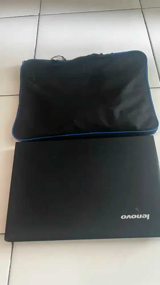Laptop Lenovo jual masih baguss siap pakai