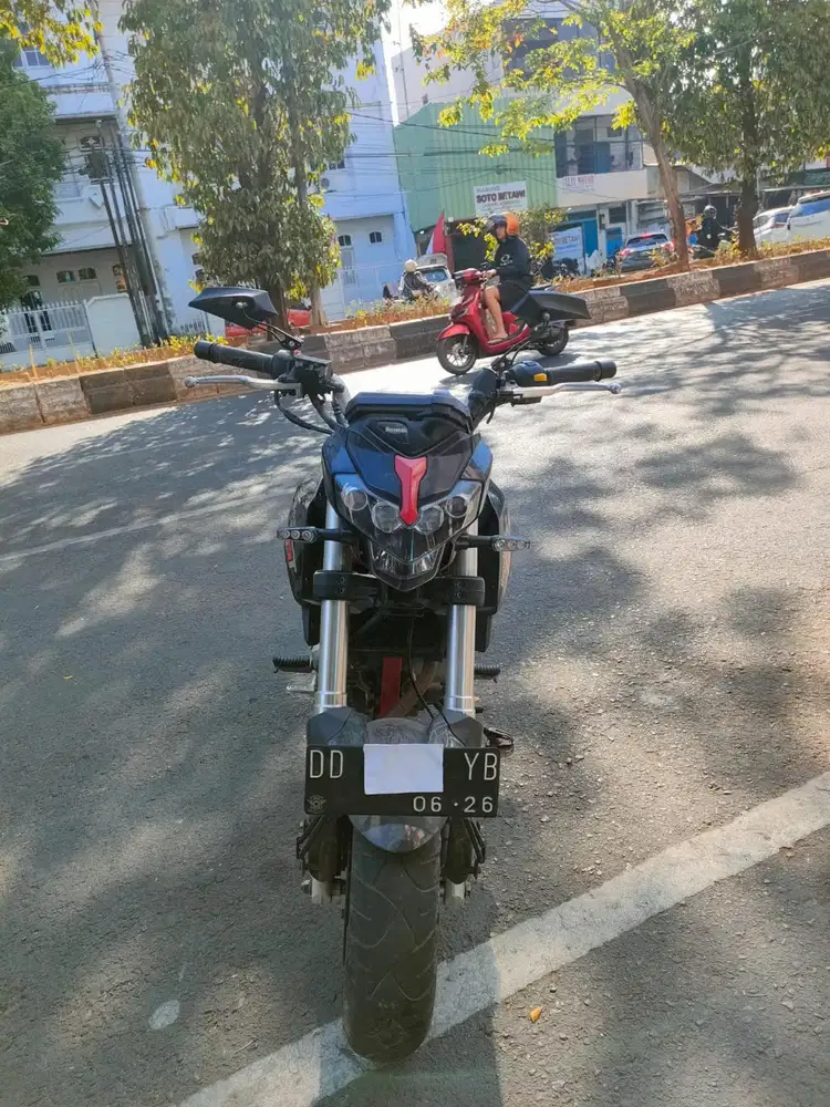 Benelli TNT 135cc 2020 Hitam