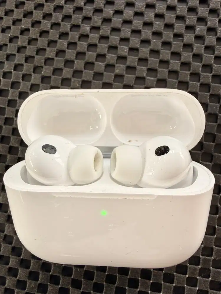 Airpods Pro 3 masih garansi Okt 2026