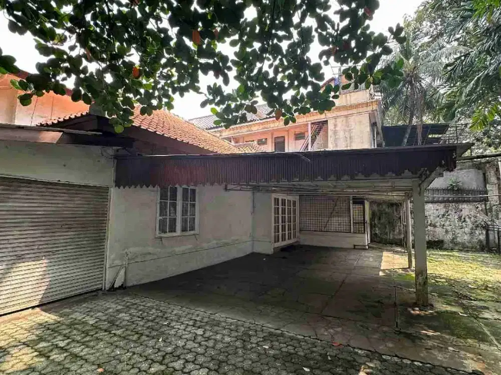 rumah hook hitung tanah area scbd cocok usaha di Senopati, senayan Jaksel