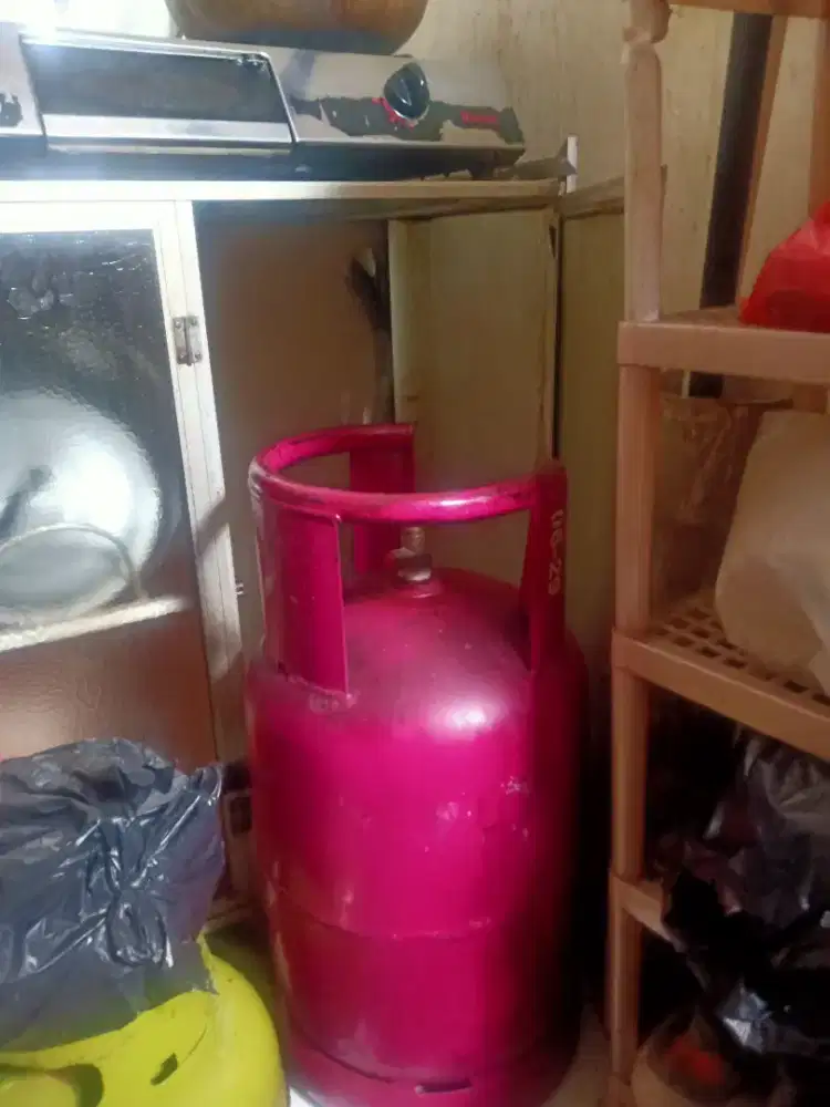 Di jual tabung gas elpigi 12 kg