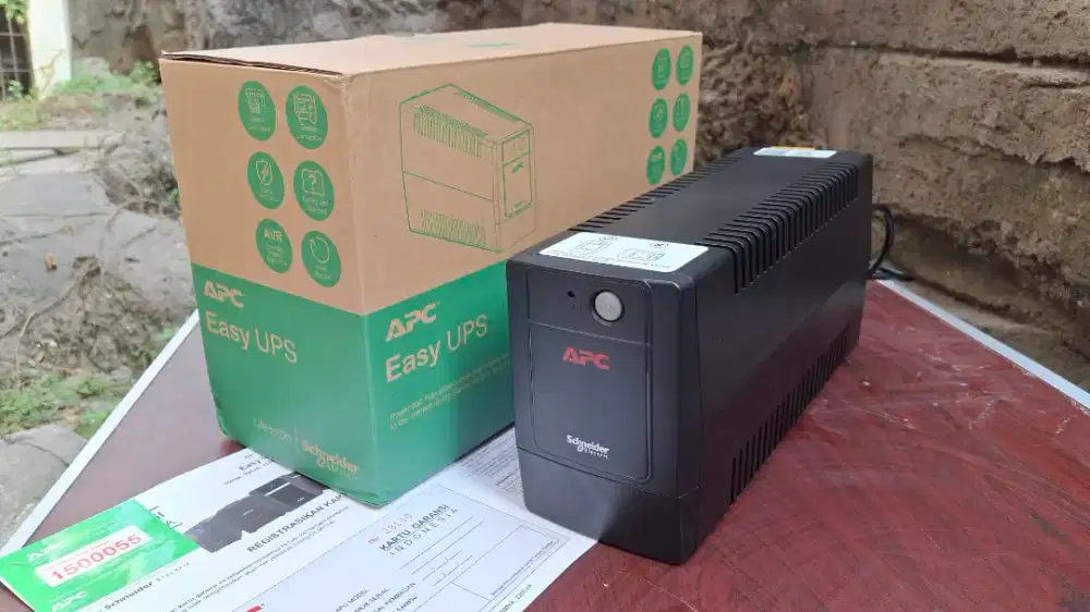 UPS APC Easy UPS BVG 700A 360W BVG700I-GR Tower 230V Schuko AVR
