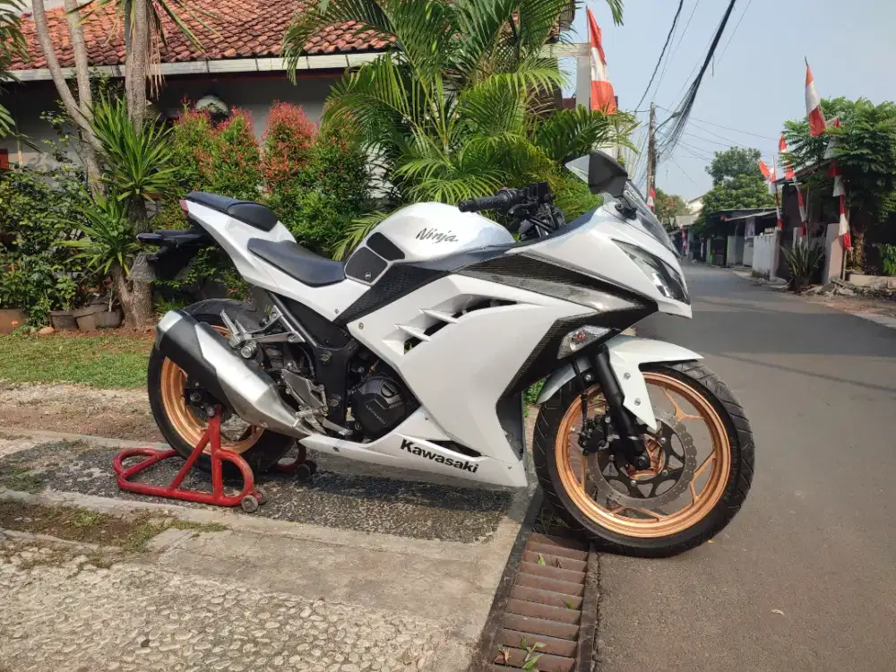 KAWASAKI NINJA FI 250 TAHUN 2012 KM 8rb