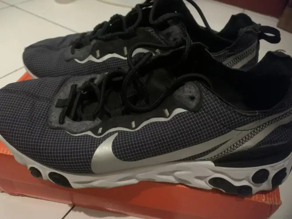 Sepatu NK react sz 42.5