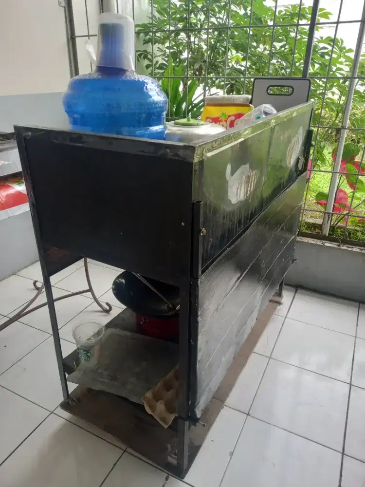 Meja kompor kondisi bagus