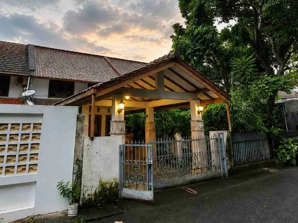 Jual rumah hitung tanah cocok hunian atau kantor widyachandra SCBD Sudirman Jaksel
