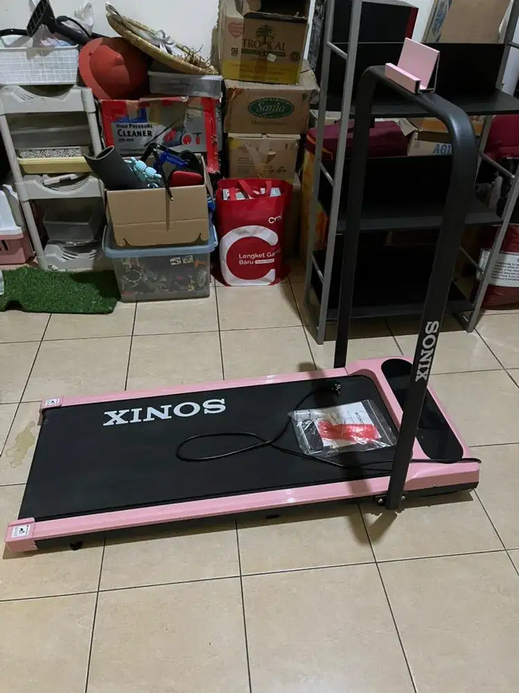 Treadmills / walking pad