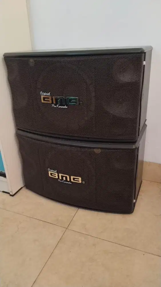 Amplifier BMB da 2000 pro and speaker BMB cs 460v mk3 pro