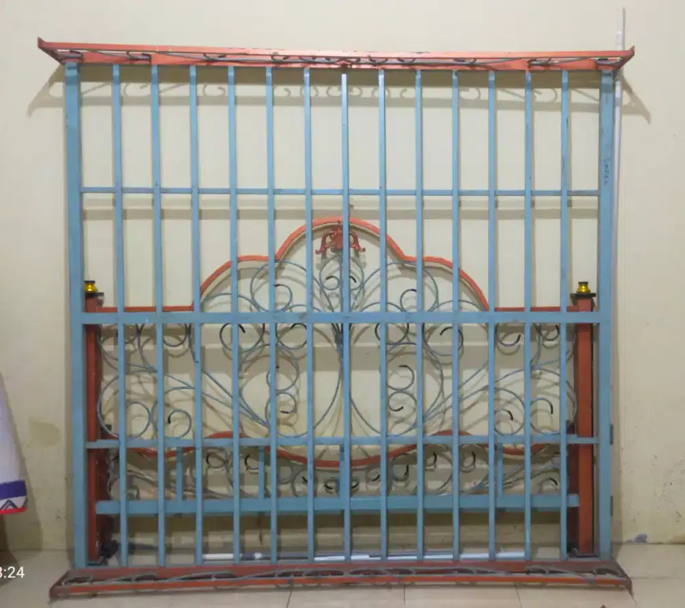 Dijual Tempat Tidur Besi Uk.180 x 200 Cm