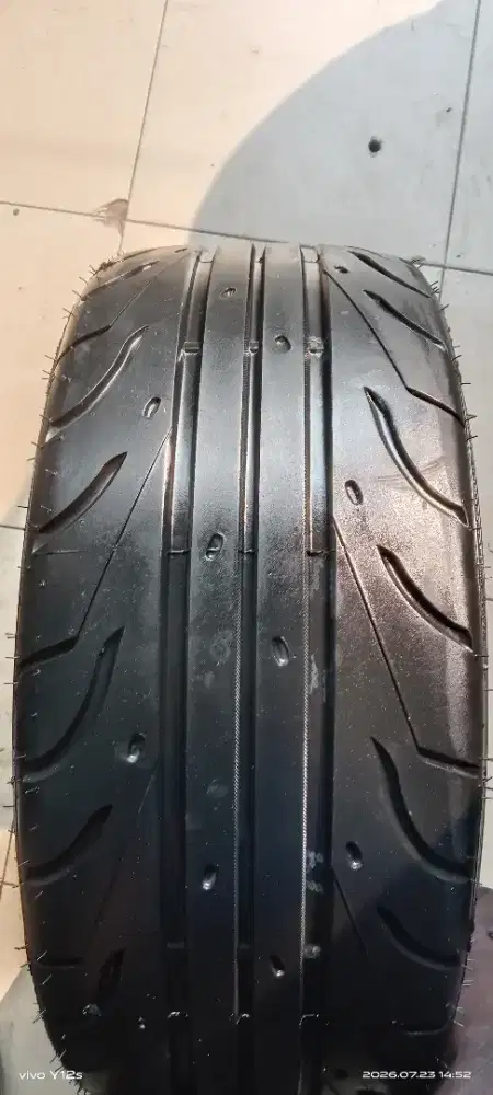 BAN ACCELERA 235/35 R 19