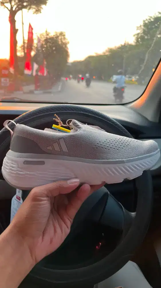 Sepatu Adidas ori Cloudfoam Go Lounger Shoes