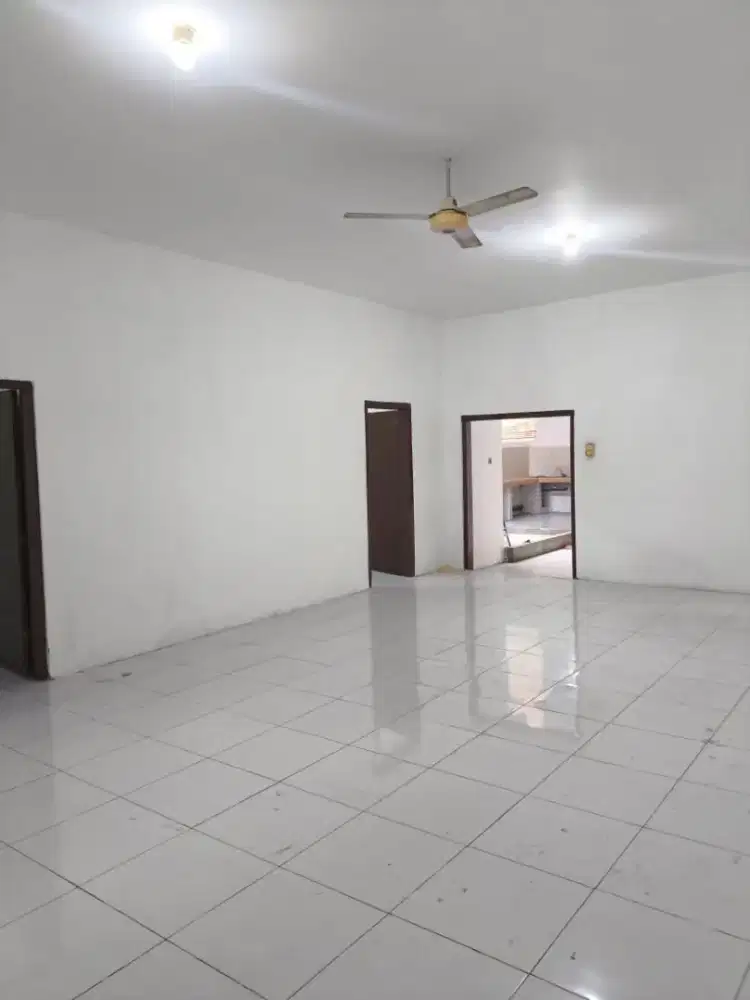 Disewakan/Jual Rumah Second dekat kapas krampung, Surabaya