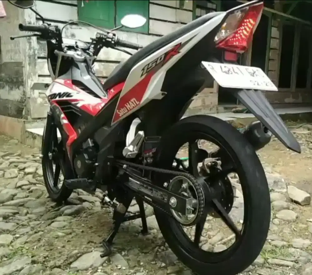 Pelek racing rosii