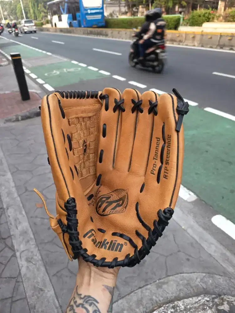 Baseball Glove - FRANKLIN 4539 RTP 13 Hand Crafted Pro SteerHide
