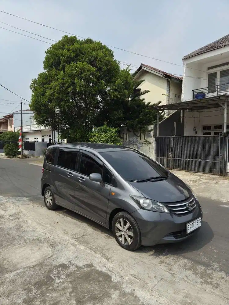 Honda Freed 2009 Bensin
