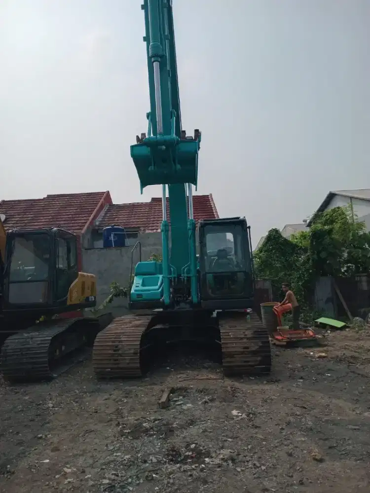 Excavator SK200-10 th 2022 harga 875jt NEGO