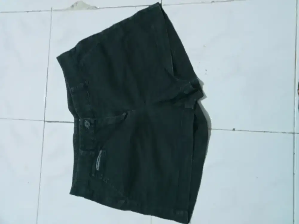Celana Hotpents preloved masih Bagus di jual 5000