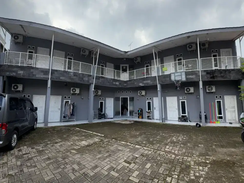 Dijual Rumah Besar 3 Lantai Hadap Timur dengan Parkiran Luas Lokasi Strategis Dekat Cilandak Town Square di Jaksel Nd 18202