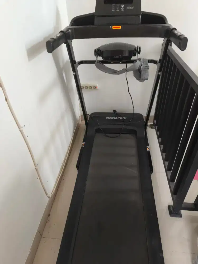 Dijual Treadmill Merk Ritcher