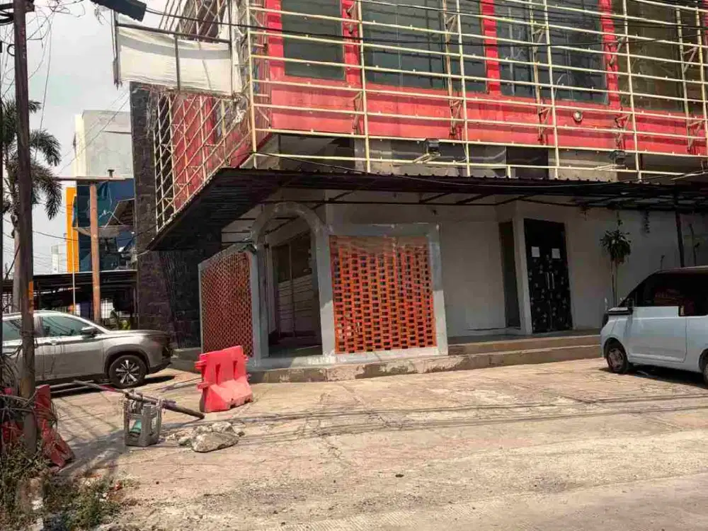 D sewa ruko hoek Boulevard muara Karang