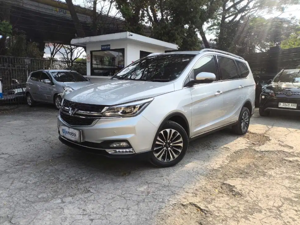 DP MURAH Wuling Cortez 1.5 LT Lux Bensin-AT 2022 Silver CVDHD
