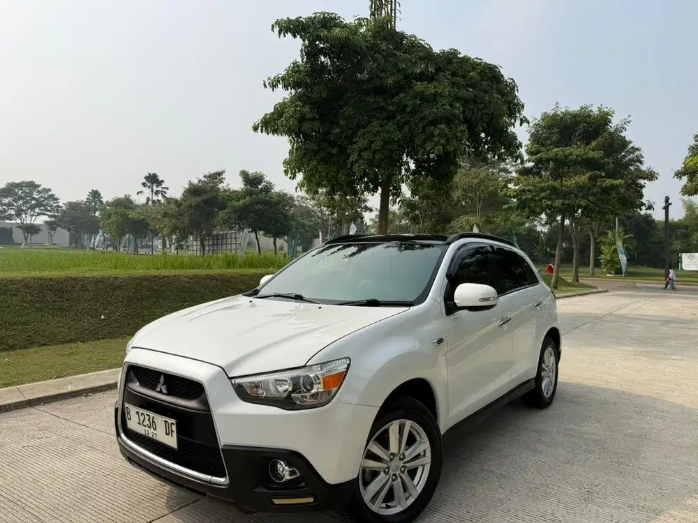 Mitsubishi Outlander Sport 2.0 PX Automatic 2012 Putih panoramic