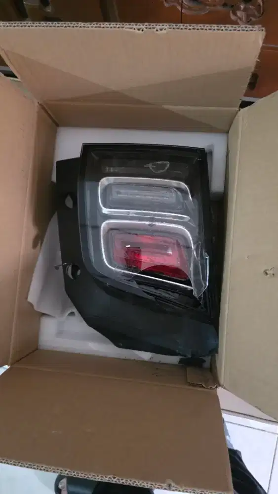Lampu belakang kir sisi penumpang wuling air ev
