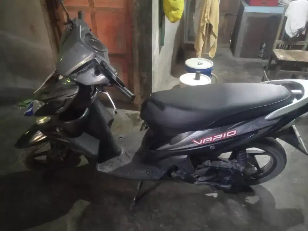 DIJUAL MOTOR VARIO 2010