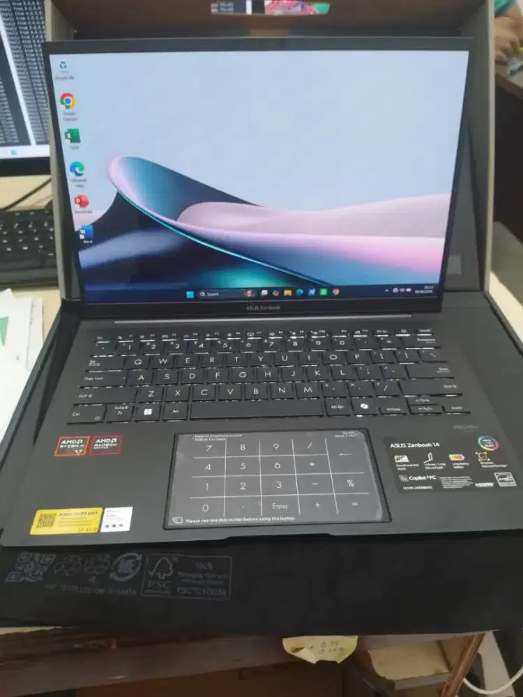 ASUS Zenbook 14 OLED UM3406KA-OLED7151M