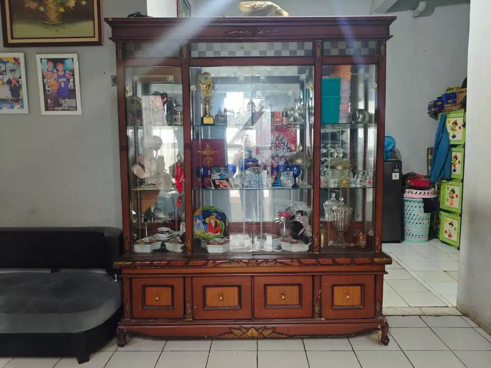JUAL LEMARI HIAS / LEMARI PAJANGAN / LEMARI KRISTAL / LEMARI KACA
