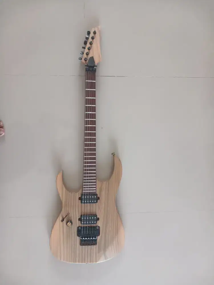 Gitar kidal terbaik