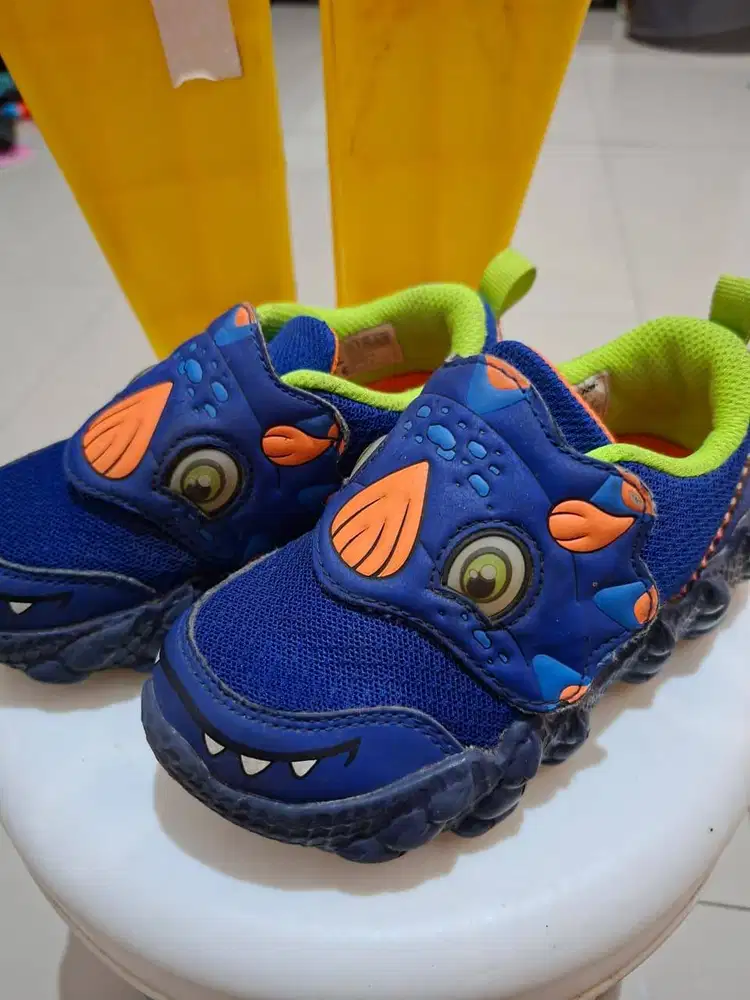Sepatu Anak Original Skecher Skech O Saurus Lights Friendly Saurus