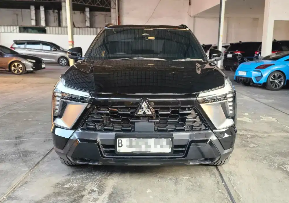 Super Gres 8rb Km Mitsubishi Xforce Ultimate DS AT 2024/ 2025 Hitam