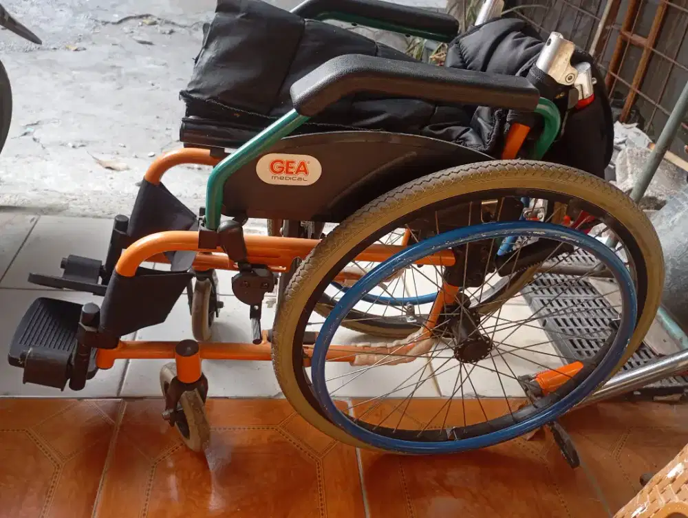 Kursi roda traveling