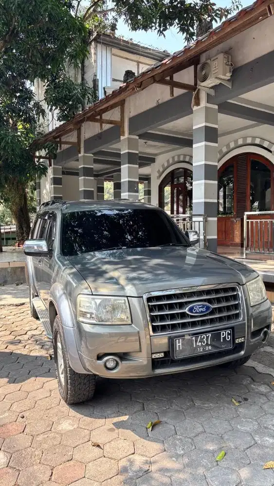 FORD EVEREST XLT AT SUV LADDER FRAME MOBIL BEKAS SEMARANG