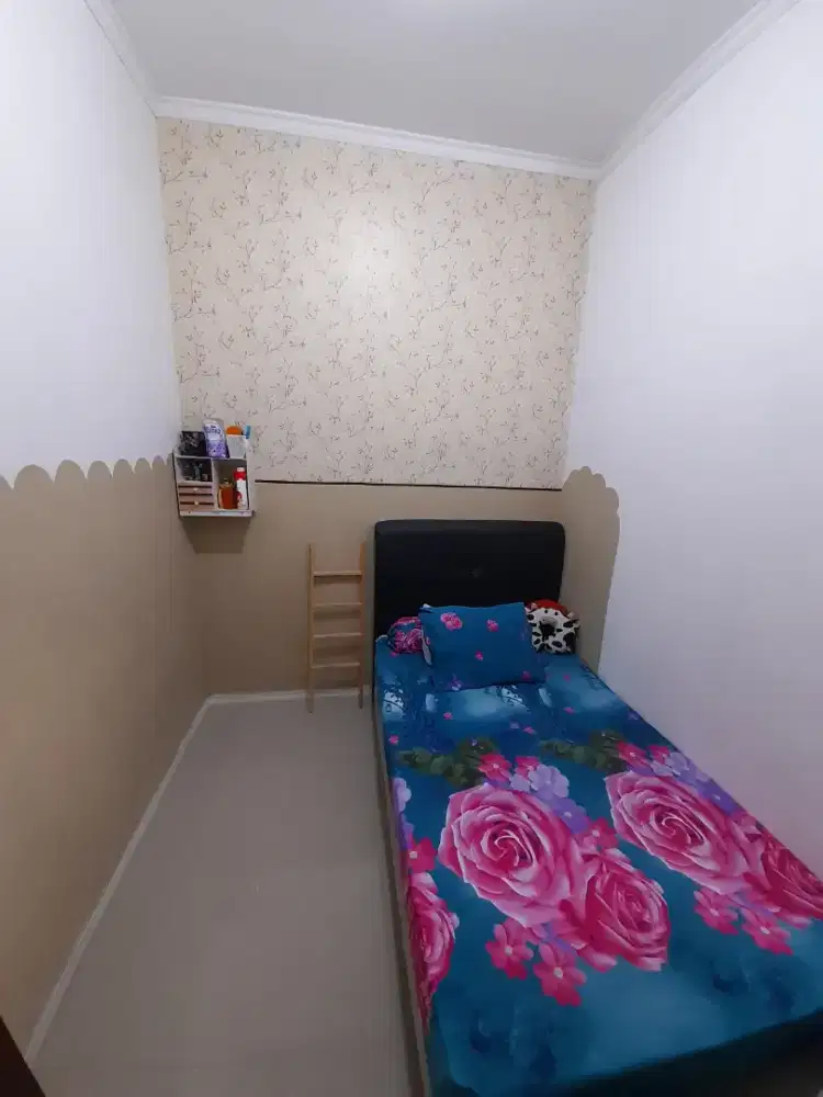 Kasur dan Dipan