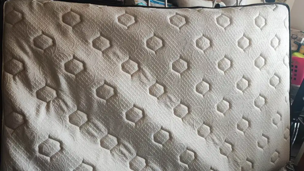 Kasur Pierre Cardin
