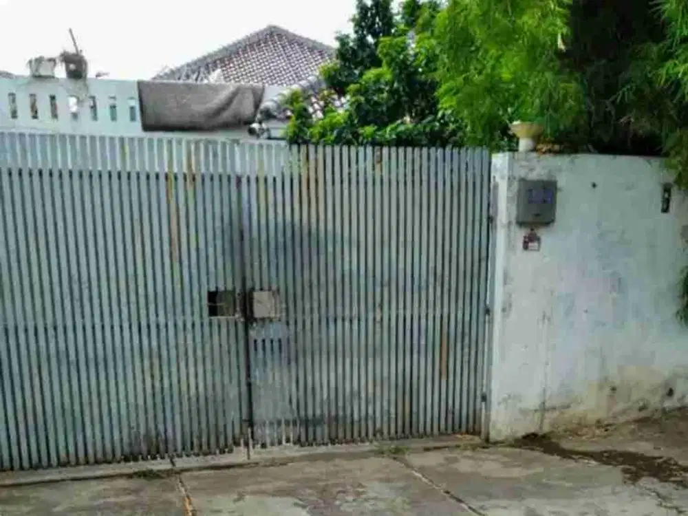DIJUAL RUMAH CLASSIC JL H JIAN CIPETE UTARA KEBAYORAN BARU JAKARTA SELATAN
