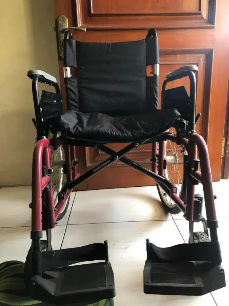 Kursi roda bekas kondisi masih a