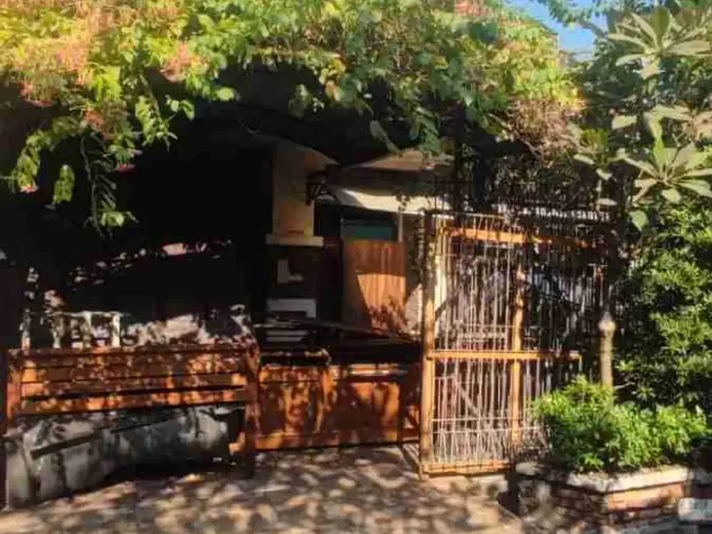 DIJUAL RUMAH KLASIK LUAS PERUMAHAN GRIYA BINTARA INDAH KOTA BEKASI