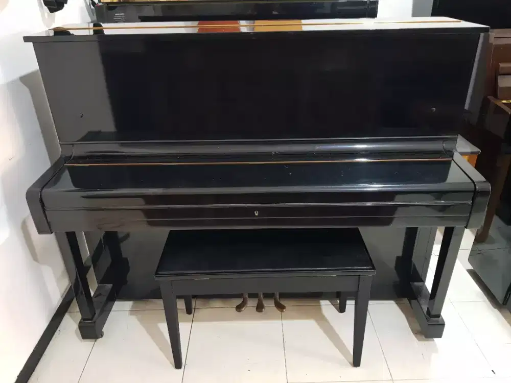 YAMAHA U1 NIPPON GAKKI