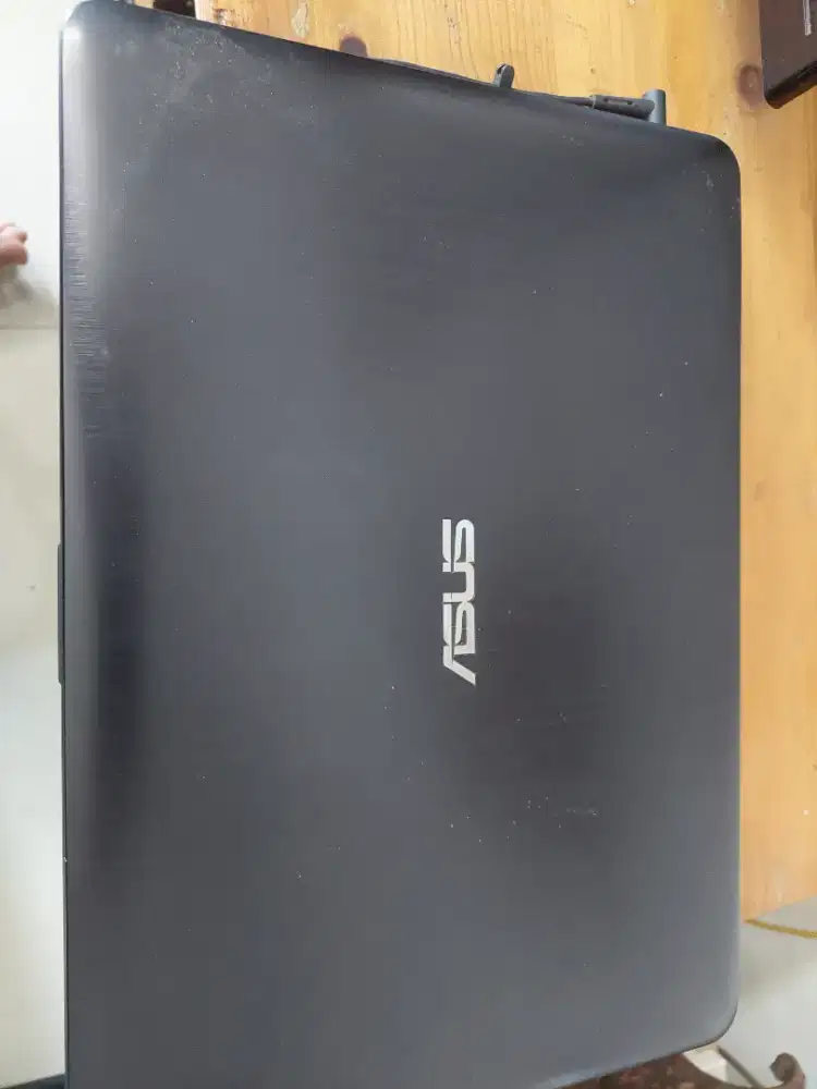 Laptop asus X441N