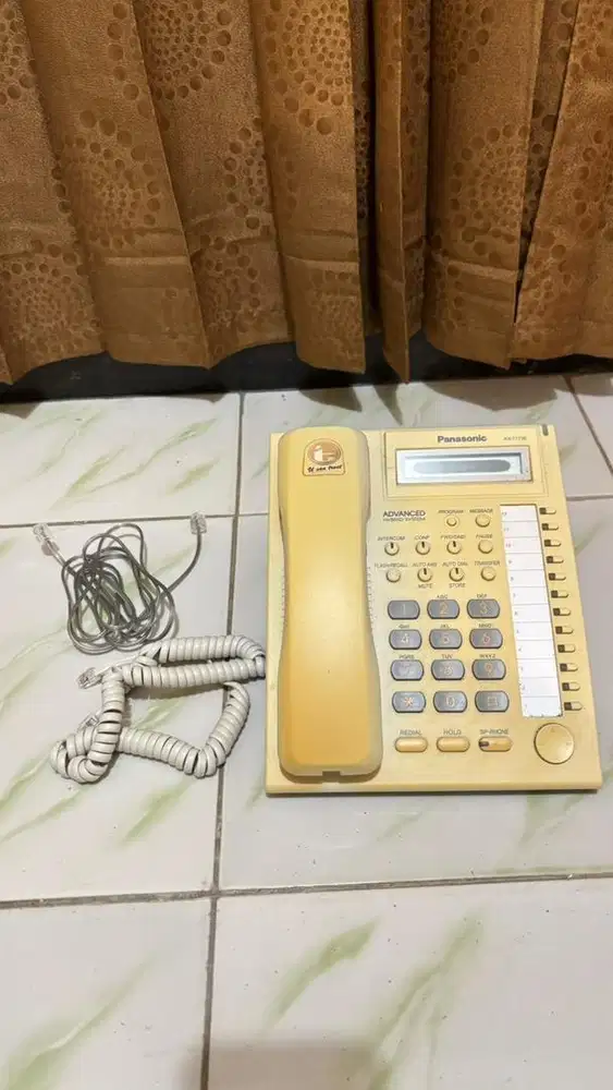 Panasonic KX-T7730X Digital Proprietary Telephone – Original Bekas