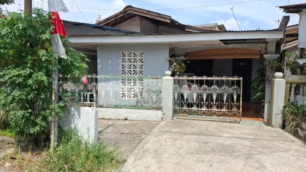 Rumah tinggal. Bisa disewakan untuk rumah kost juga