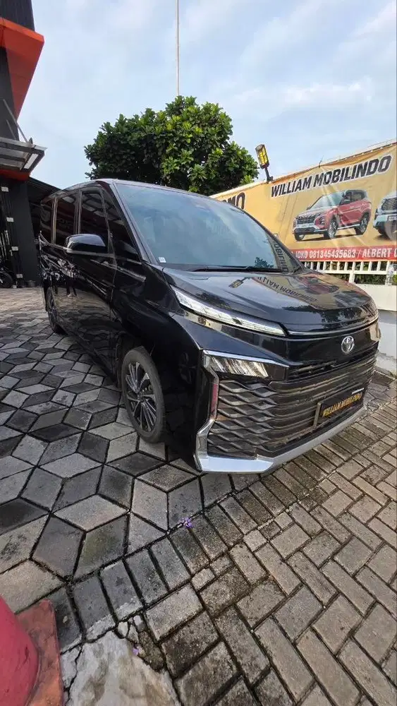 Toyota Voxy Tahun  2022