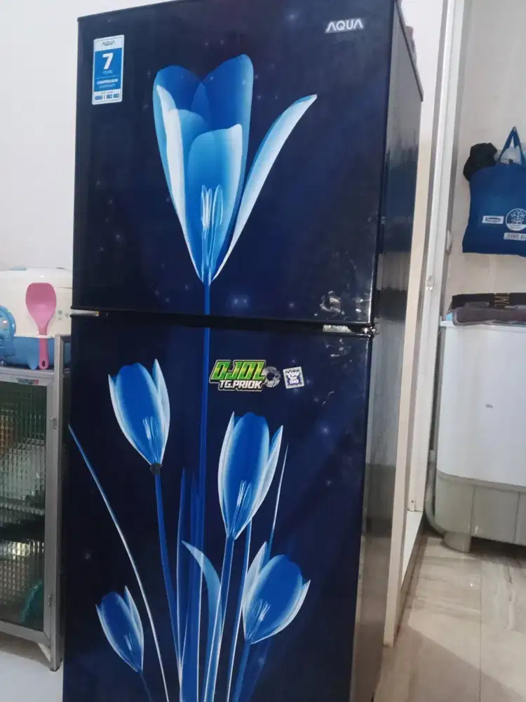 Kulkas 2 pintu aqua