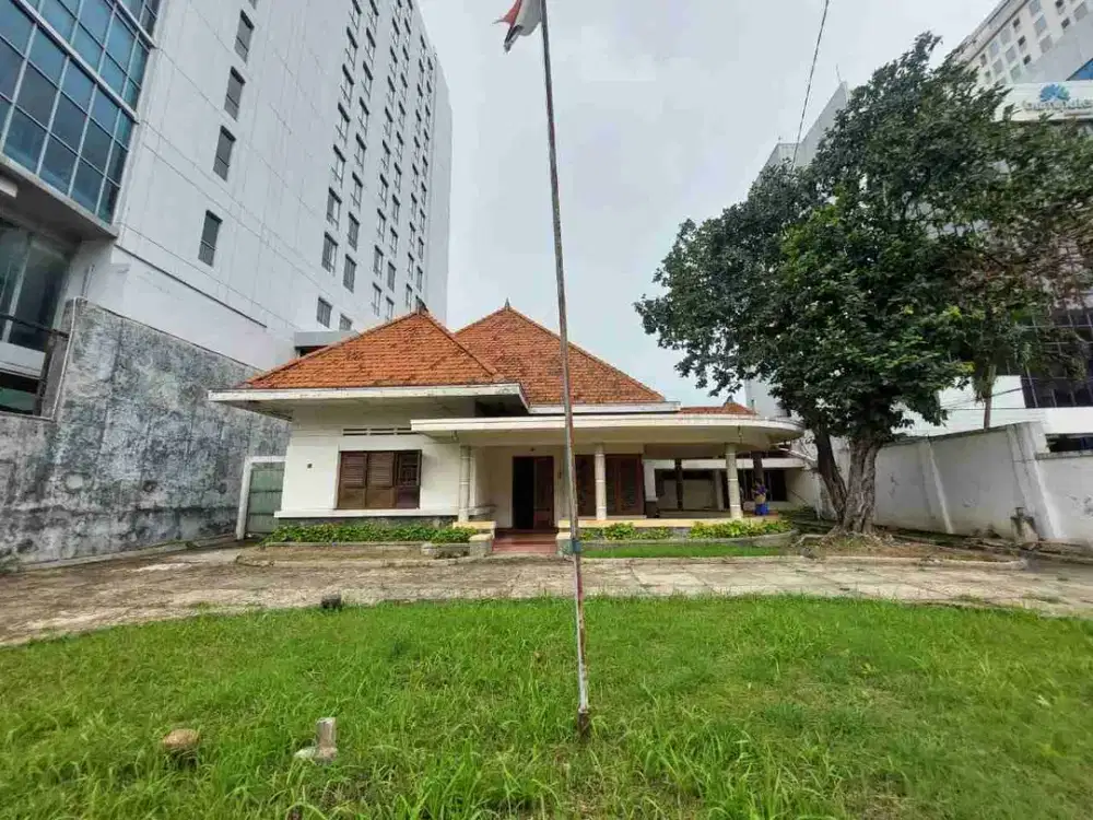 ( JALAN RAYA ) RUMAH STRATEGIS DI JL RAYA AHMAD YANI SEMARANG SELATAN