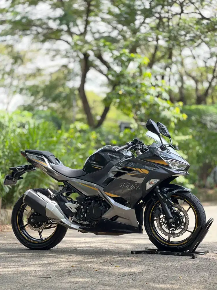 KAWASAKI NEW NINJA 250 FI ABS KEYLESS GREY 2022 KM 9K PAJAK ON SUPERB