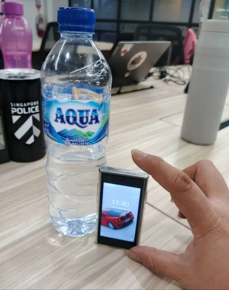 Handphone super mini